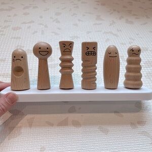 LOVEVERY Wooden Emotion Dolls